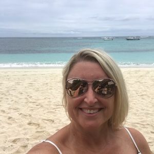 Meet your Posher, Christina